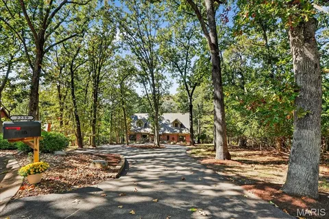 $950,000 | 2239 Samuel Stuart Court, Clarkson Valley, MO 63005