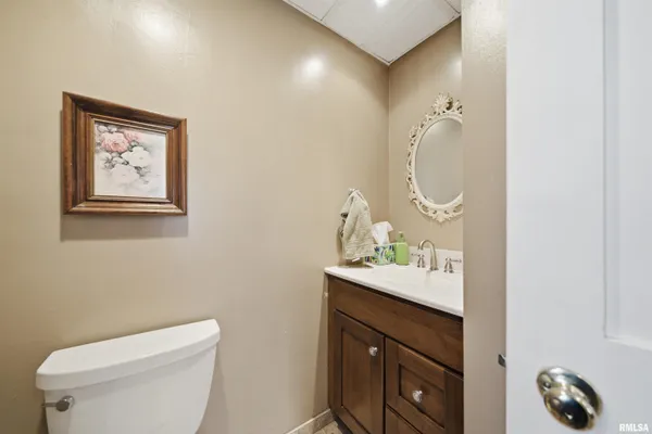 $255,000 | 4905 Highway 24, Peoria, IL 61607
