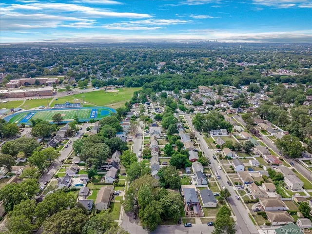 $900,000 | 362 Langdon Boulevard, Rockville Centre, NY 11570