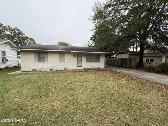 $69,900 | 705 East Washington Street, Ville Platte, LA 70586