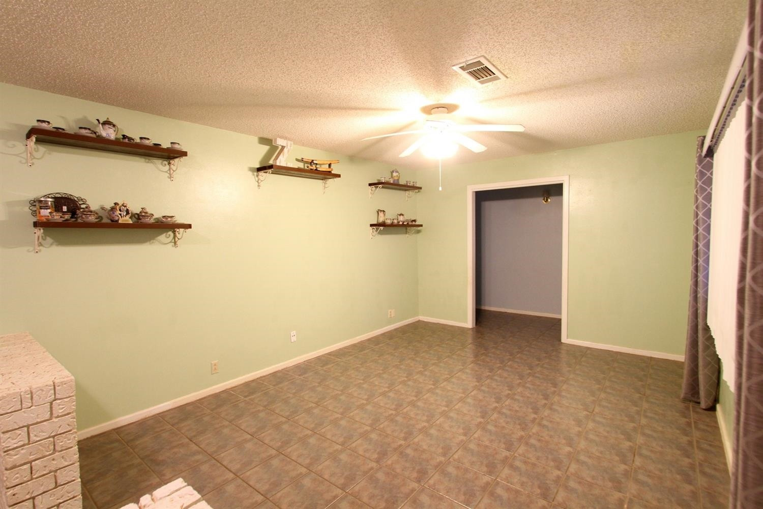 3014 68th Street Lubbock, TX 79413 - Photo 5 of 45 Photo 5