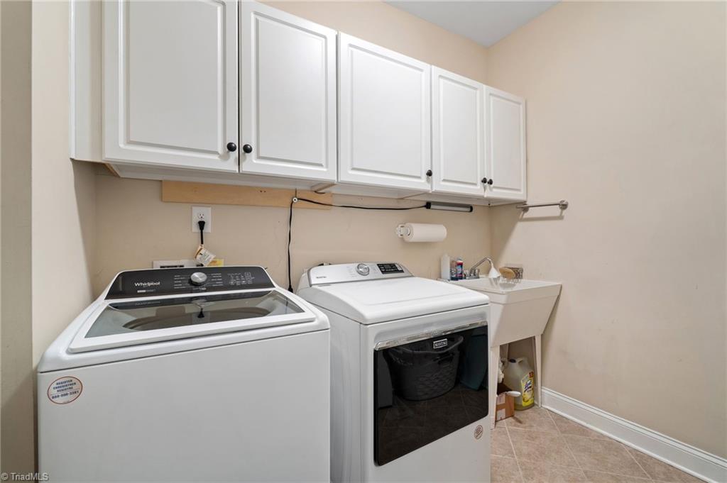 1826 Castle Gate Court High Point, NC 27265 - Photo 20 of 50 Gallery Image 20