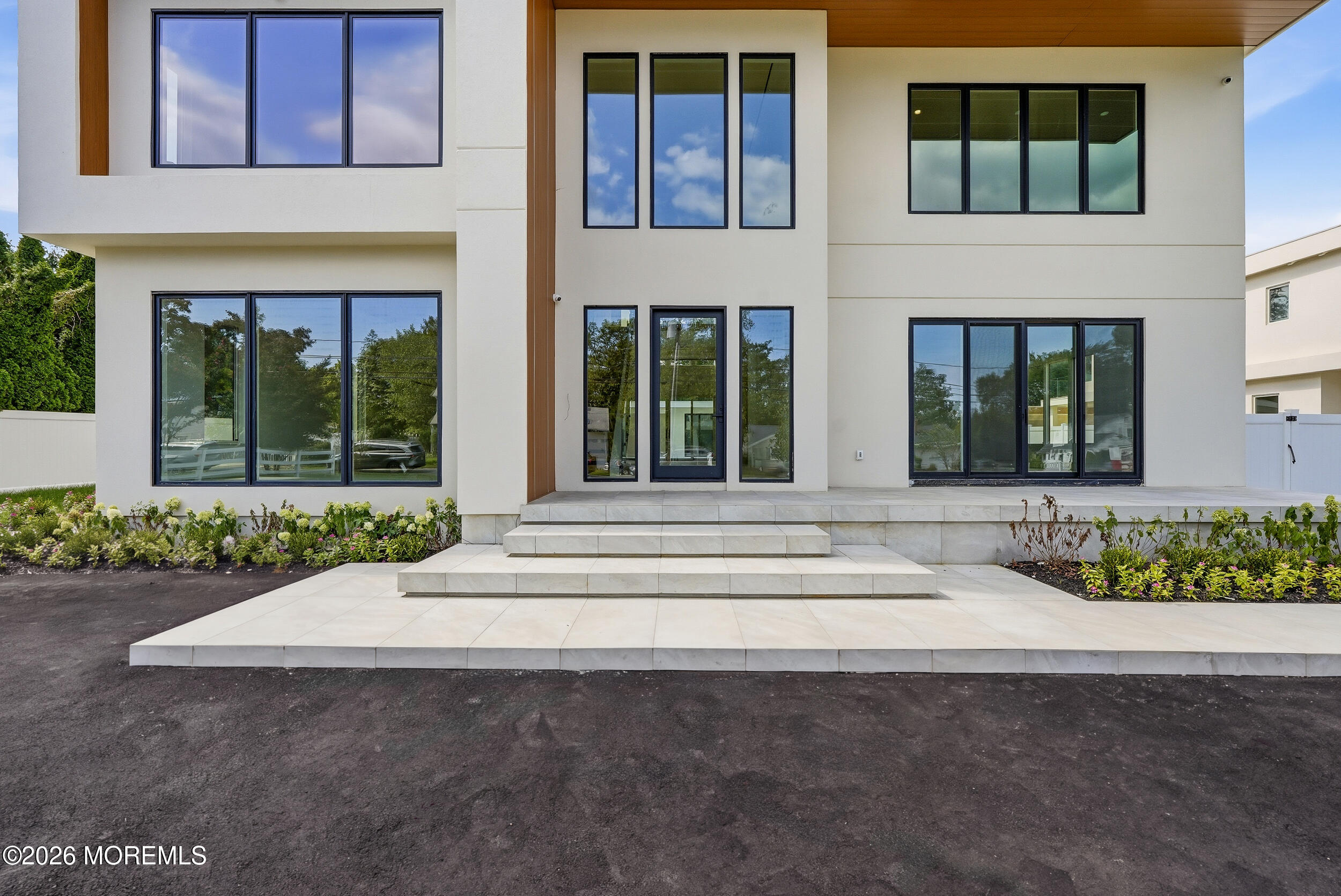 46 Whalepond Road Oakhurst, NJ 07755 - Photo 27 of 103 025
