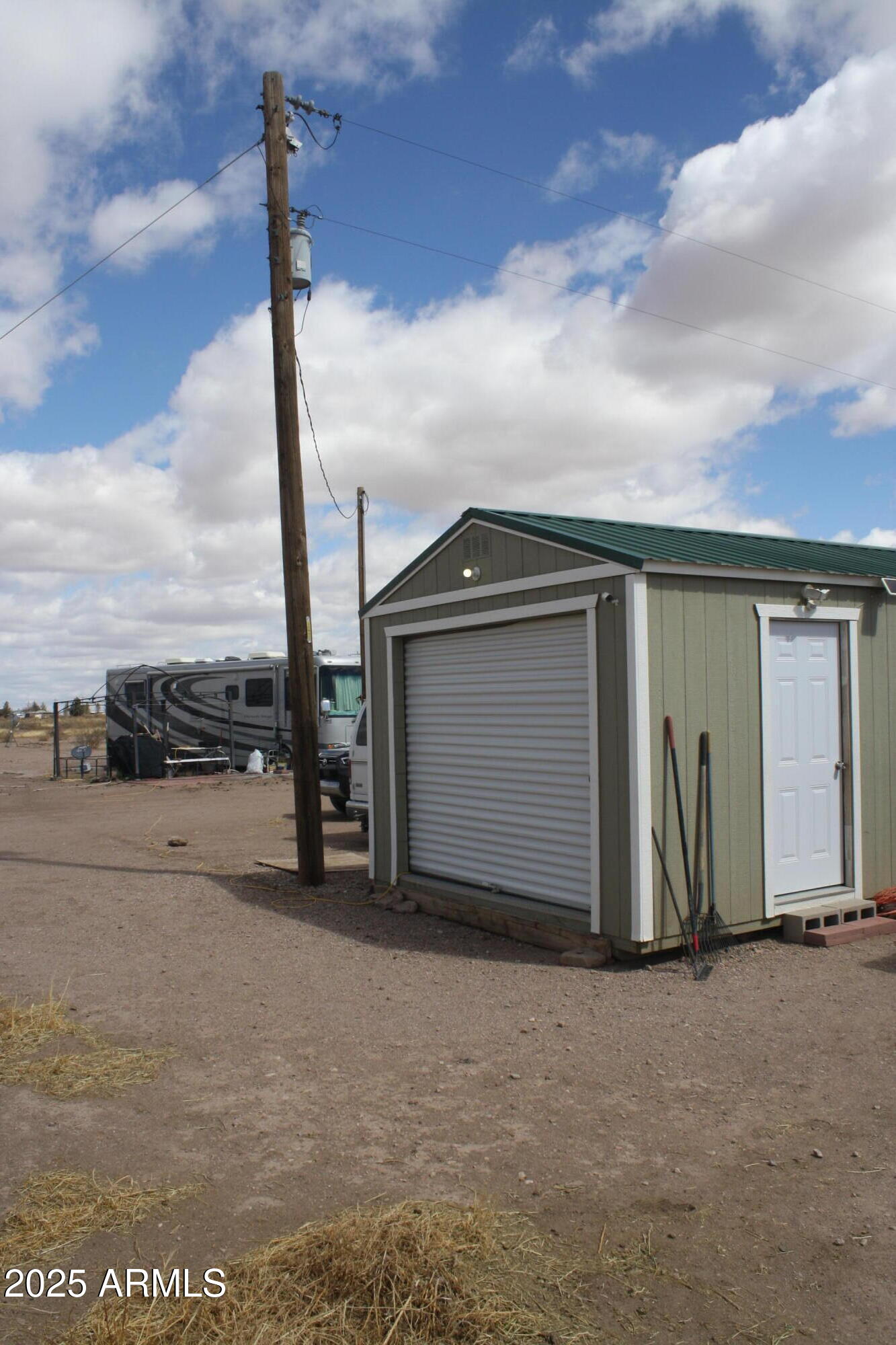6872 North Brooks Road McNeal, AZ 85617 - Photo 6 of 24 a view of a terrace