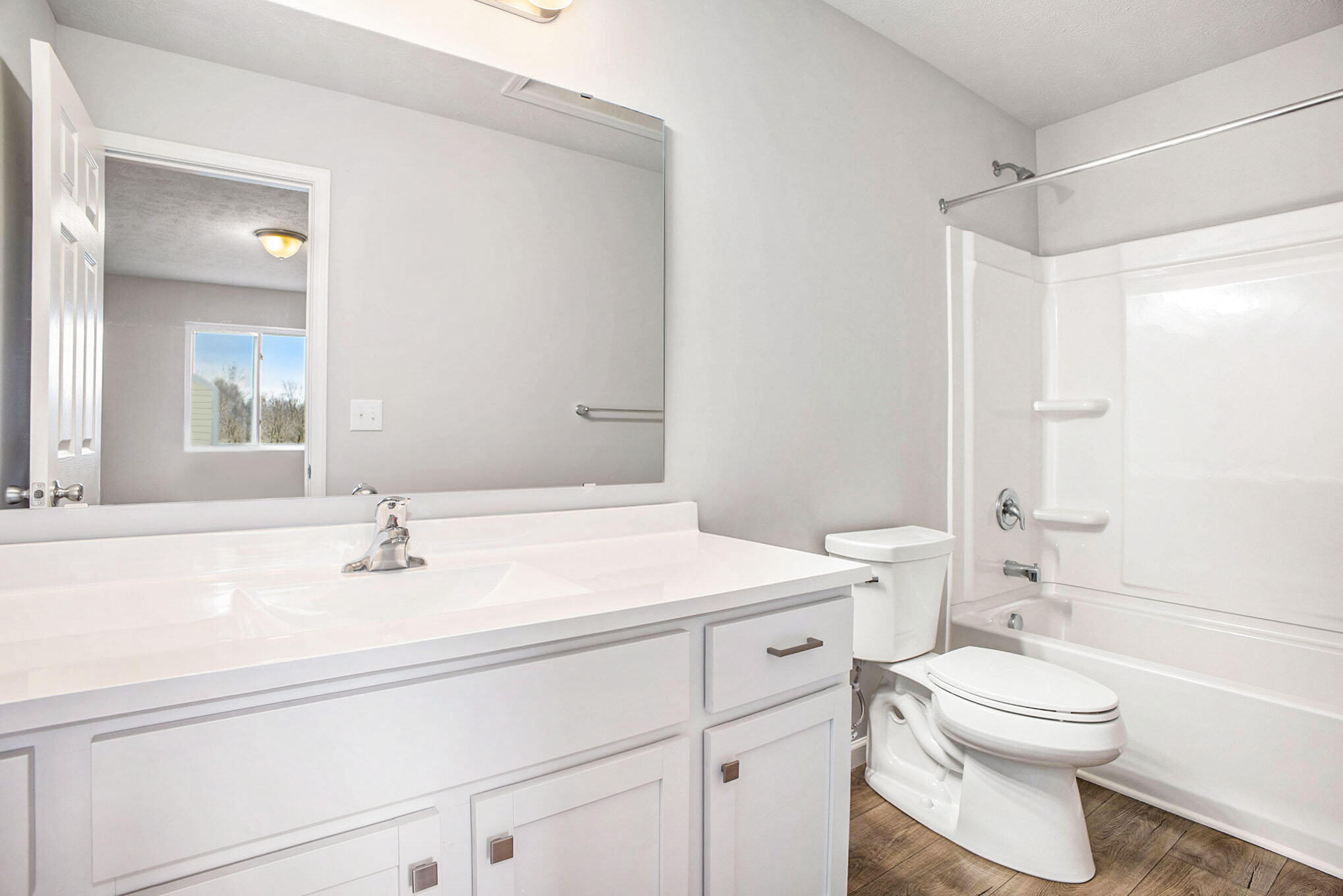 1229 East Marquette Woods Road St. Joseph, MI 49085 - Photo 16 of 26 25-CBR018-i1880-Primary Bath