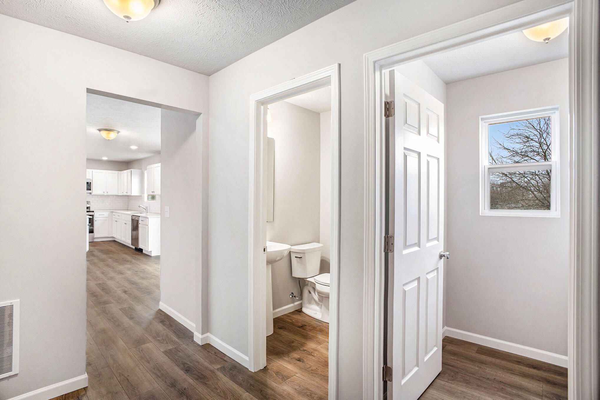 1229 East Marquette Woods Road St. Joseph, MI 49085 - Photo 10 of 26 9-CBR018-i1880-Mudroom2