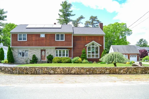 $660,000 | 110 Mayflower Ridge Drive, Wareham, MA 02571
