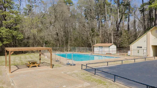 $179,900 | 1100 Cypress Creek Drive, Mount Vernon, TX 75457