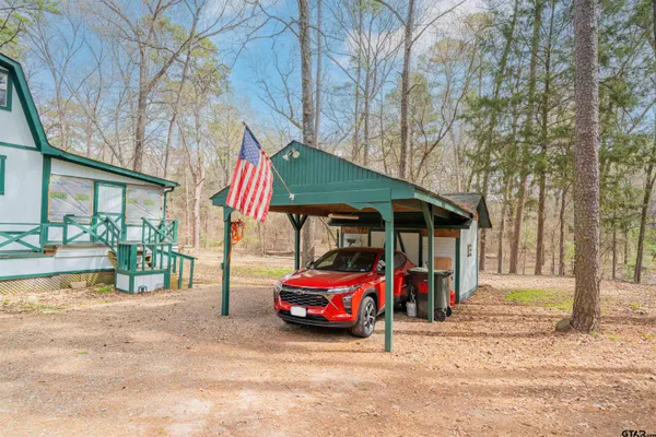 $179,900 | 1100 Cypress Creek Drive, Mount Vernon, TX 75457