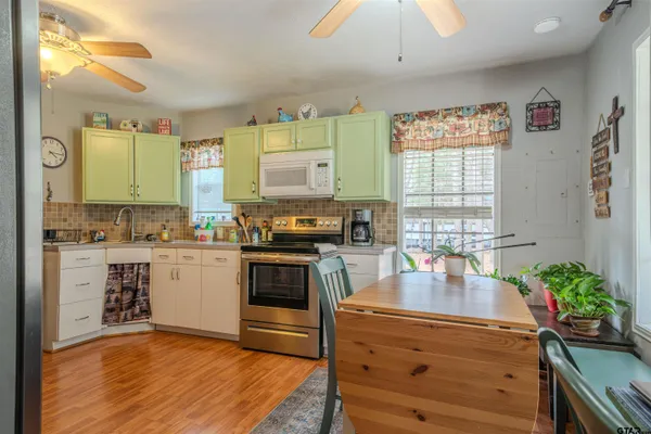 $179,900 | 1100 Cypress Creek Drive, Mount Vernon, TX 75457