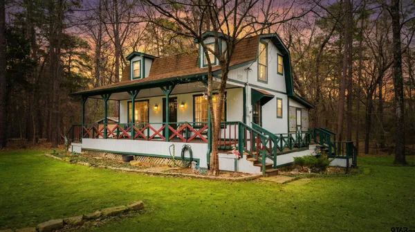 $179,900 | 1100 Cypress Creek Drive, Mount Vernon, TX 75457