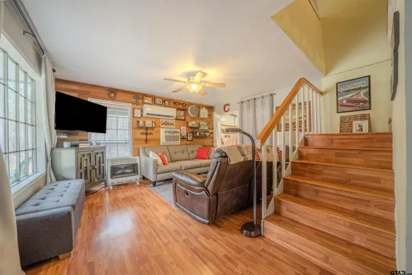 $179,900 | 1100 Cypress Creek Drive, Mount Vernon, TX 75457