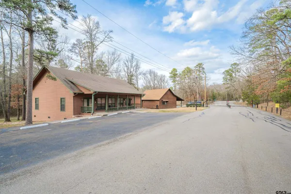 $179,900 | 1100 Cypress Creek Drive, Mount Vernon, TX 75457