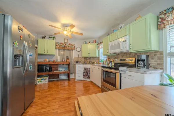 $179,900 | 1100 Cypress Creek Drive, Mount Vernon, TX 75457