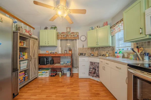 $179,900 | 1100 Cypress Creek Drive, Mount Vernon, TX 75457