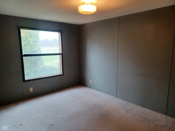 $130,000 | 15566 South 8th Street, Clinton, IN 47842