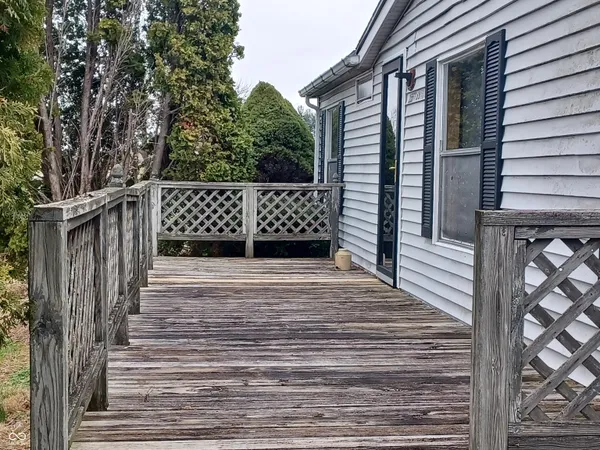 $130,000 | 15566 South 8th Street, Clinton, IN 47842