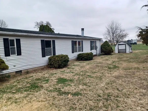 $130,000 | 15566 South 8th Street, Clinton, IN 47842