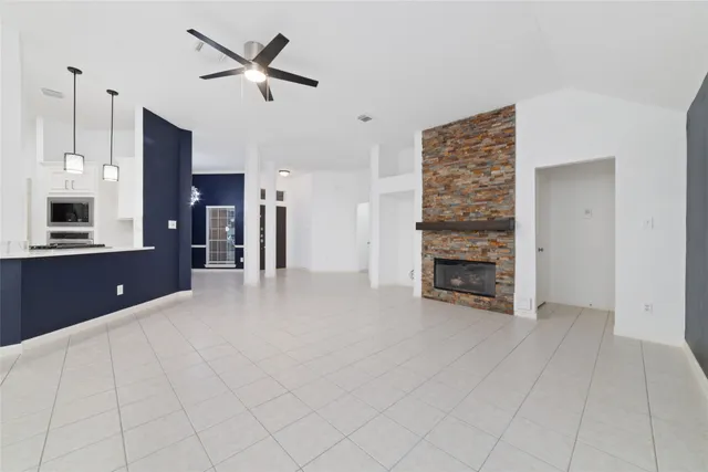 $2,495 | 3323 Shadowfern Drive, Houston, TX 77082