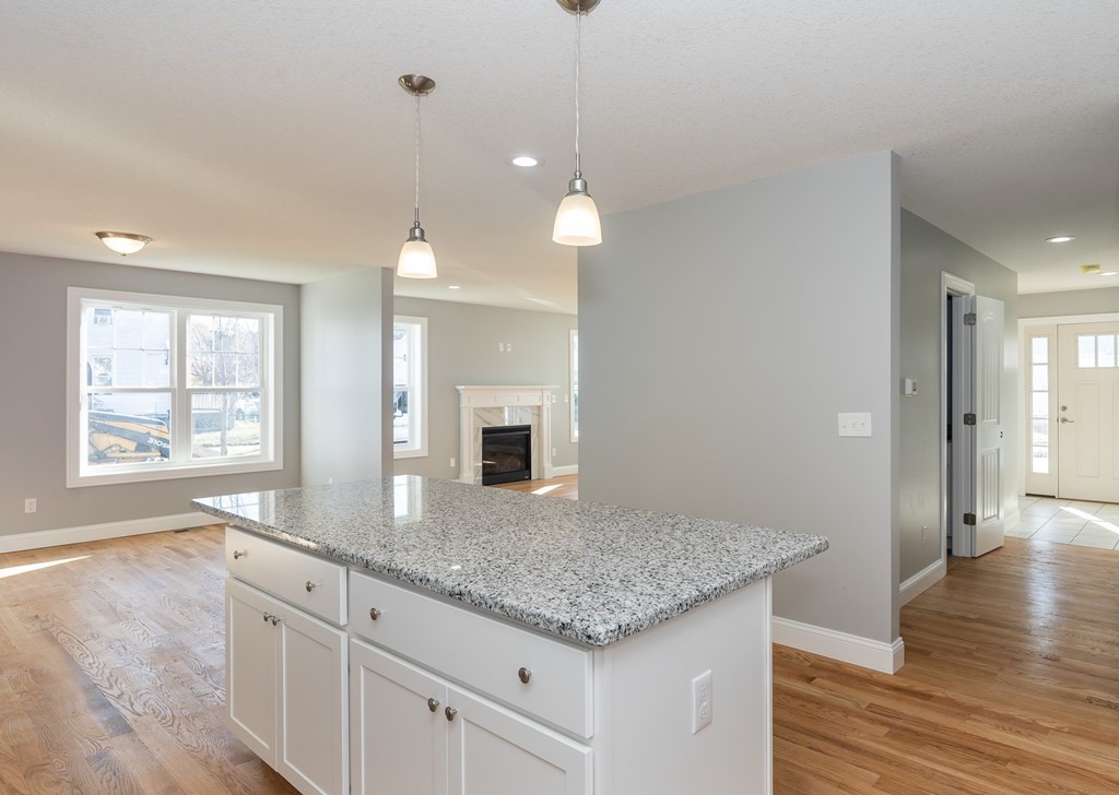 46 Grand Street Springfield, MA 01108 - Photo 18 of 32