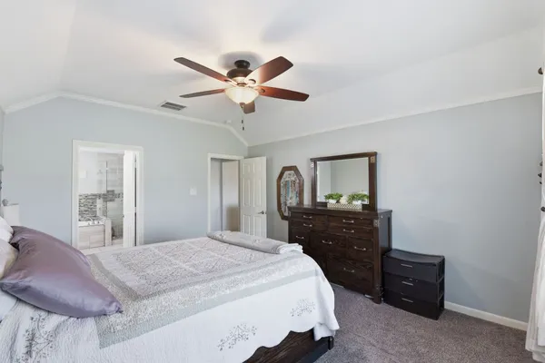 $336,000 | 6621 Blue Hollow Lane, Dickinson, TX 77539