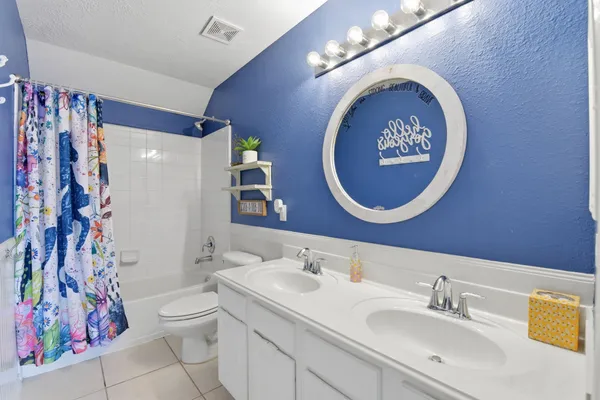 $336,000 | 6621 Blue Hollow Lane, Dickinson, TX 77539