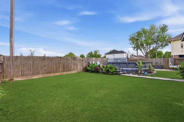 $336,000 | 6621 Blue Hollow Lane, Dickinson, TX 77539