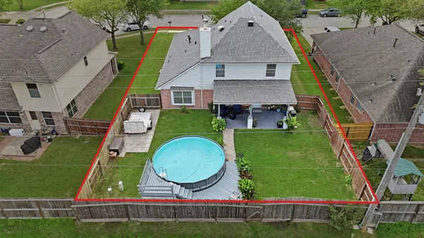 $336,000 | 6621 Blue Hollow Lane, Dickinson, TX 77539