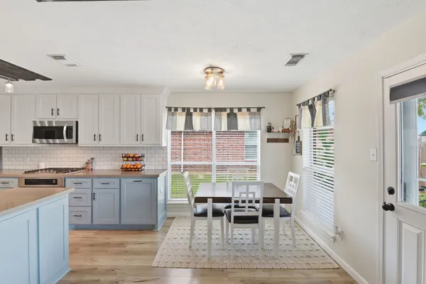 $336,000 | 6621 Blue Hollow Lane, Dickinson, TX 77539