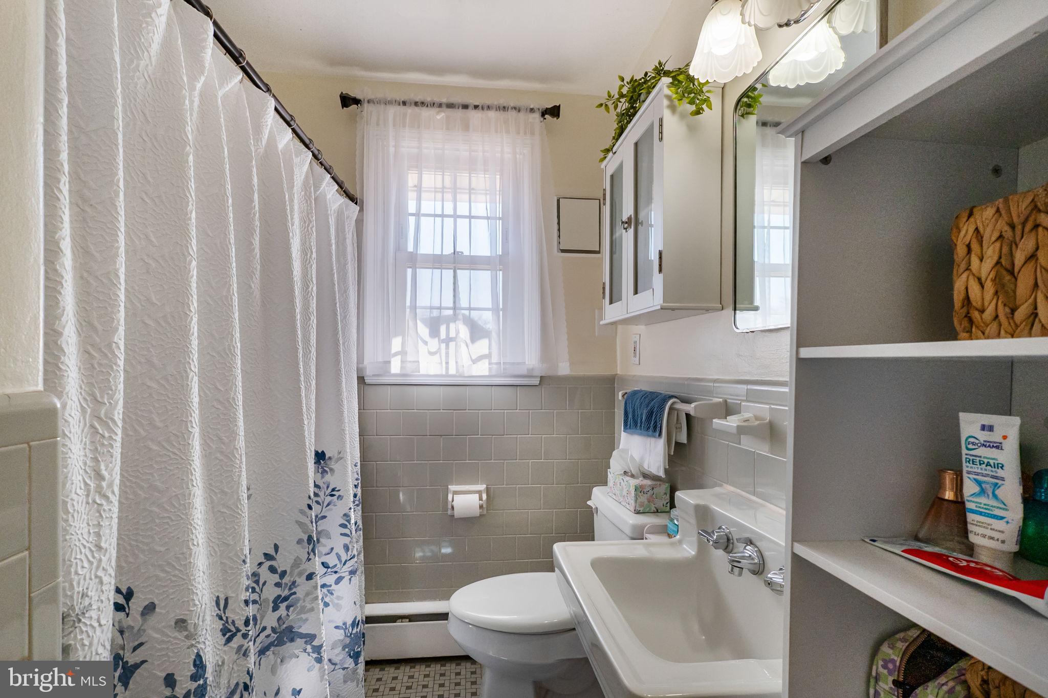 6201 Old Washington Road Elkridge, MD 21075 - Photo 13 of 41 main level Full Bath