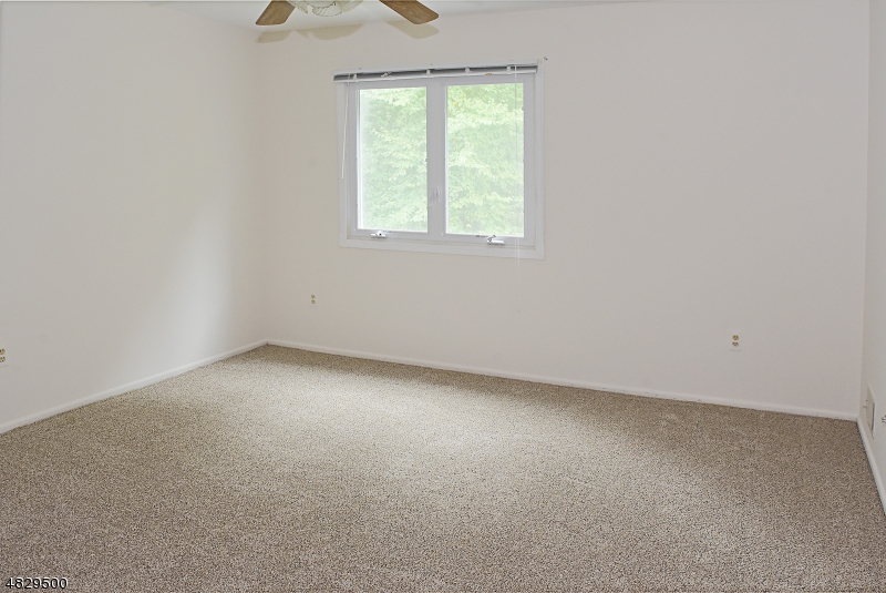 149 Patriots Road Morris Plains, NJ 07950 - Photo 11 of 19