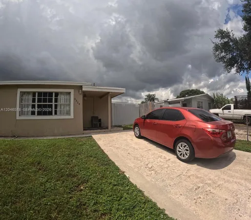 $2,700 | 5720 Southwest 38th Court, Unit 5720, Davie, FL 33314