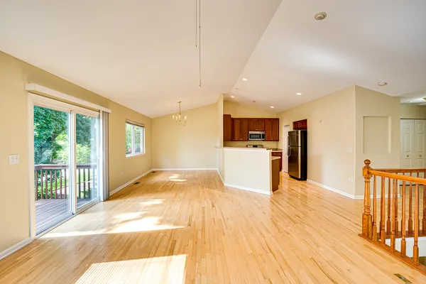 $2,795 | 3147 Saganashkee Lane, Naperville, IL 60564