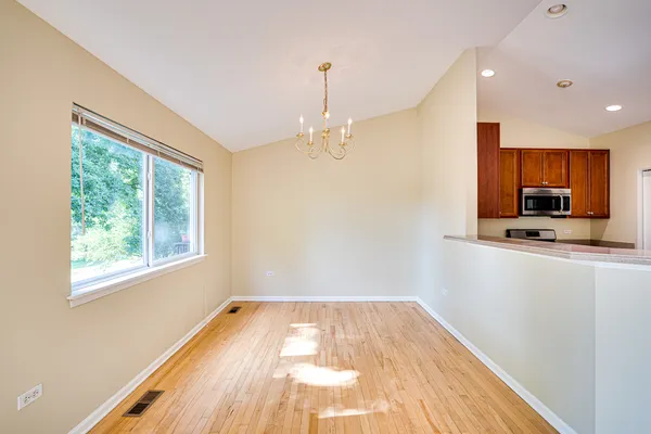 $2,795 | 3147 Saganashkee Lane, Naperville, IL 60564