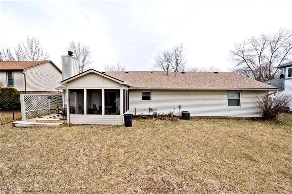 8537 Castle Farms Road Indianapolis, IN 46256 - Photo 3 of 24 Gallery Image 3
