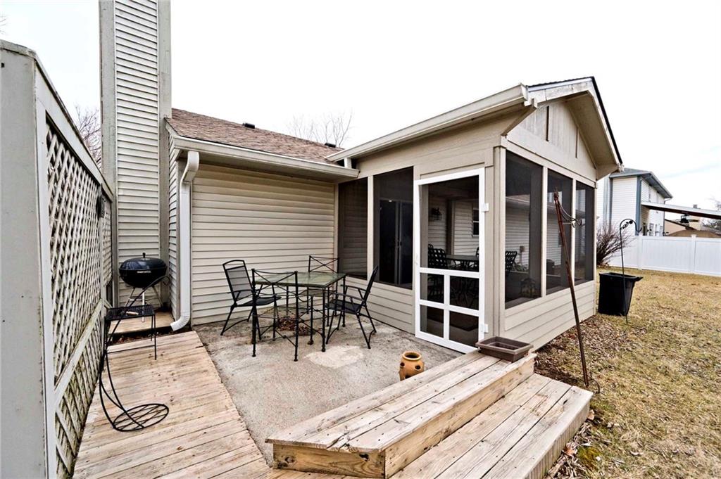 8537 Castle Farms Road Indianapolis, IN 46256 - Photo 4 of 24 Gallery Image 4