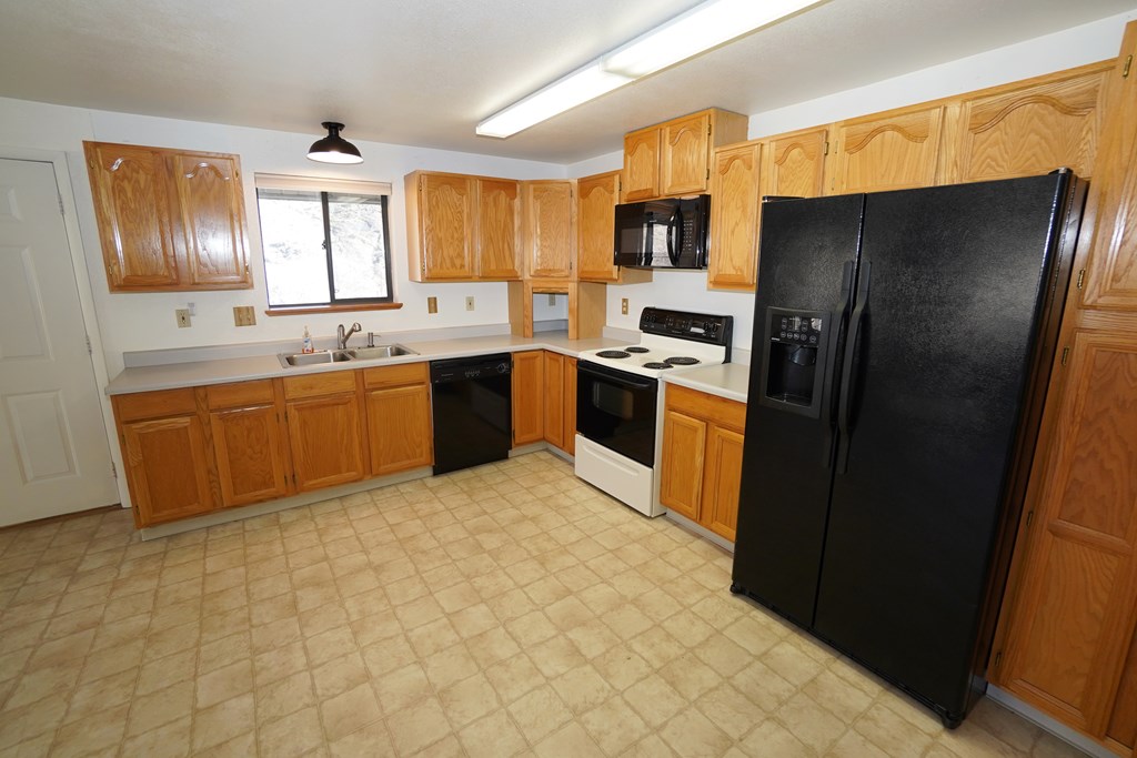 345 South Whitewater Drive Riggins, ID 83549 - Photo 10 of 27