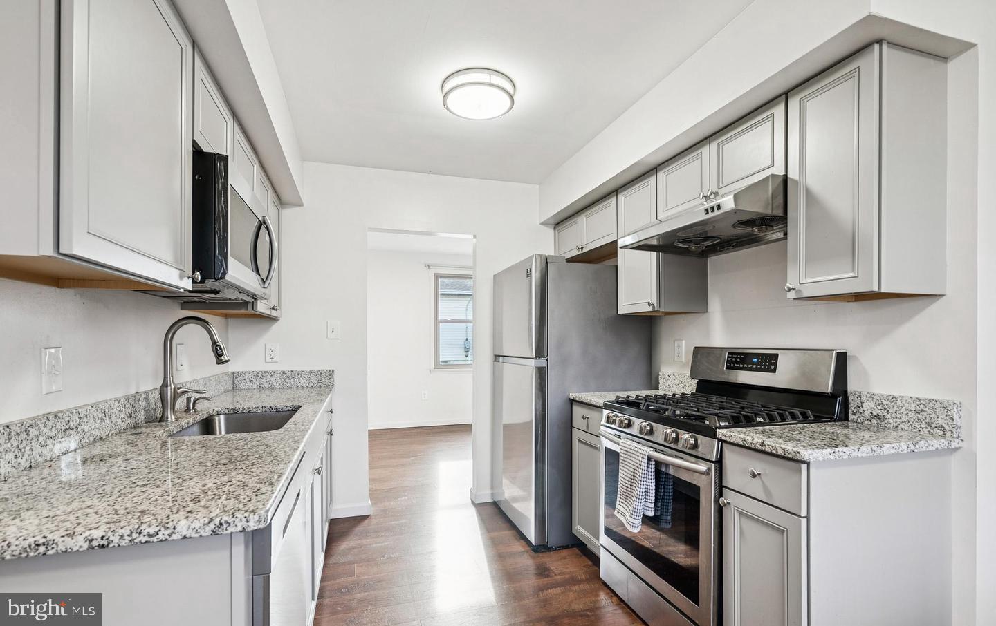 715 Cooper Landing Road Cherry Hill, NJ 08002 - Photo 3 of 19