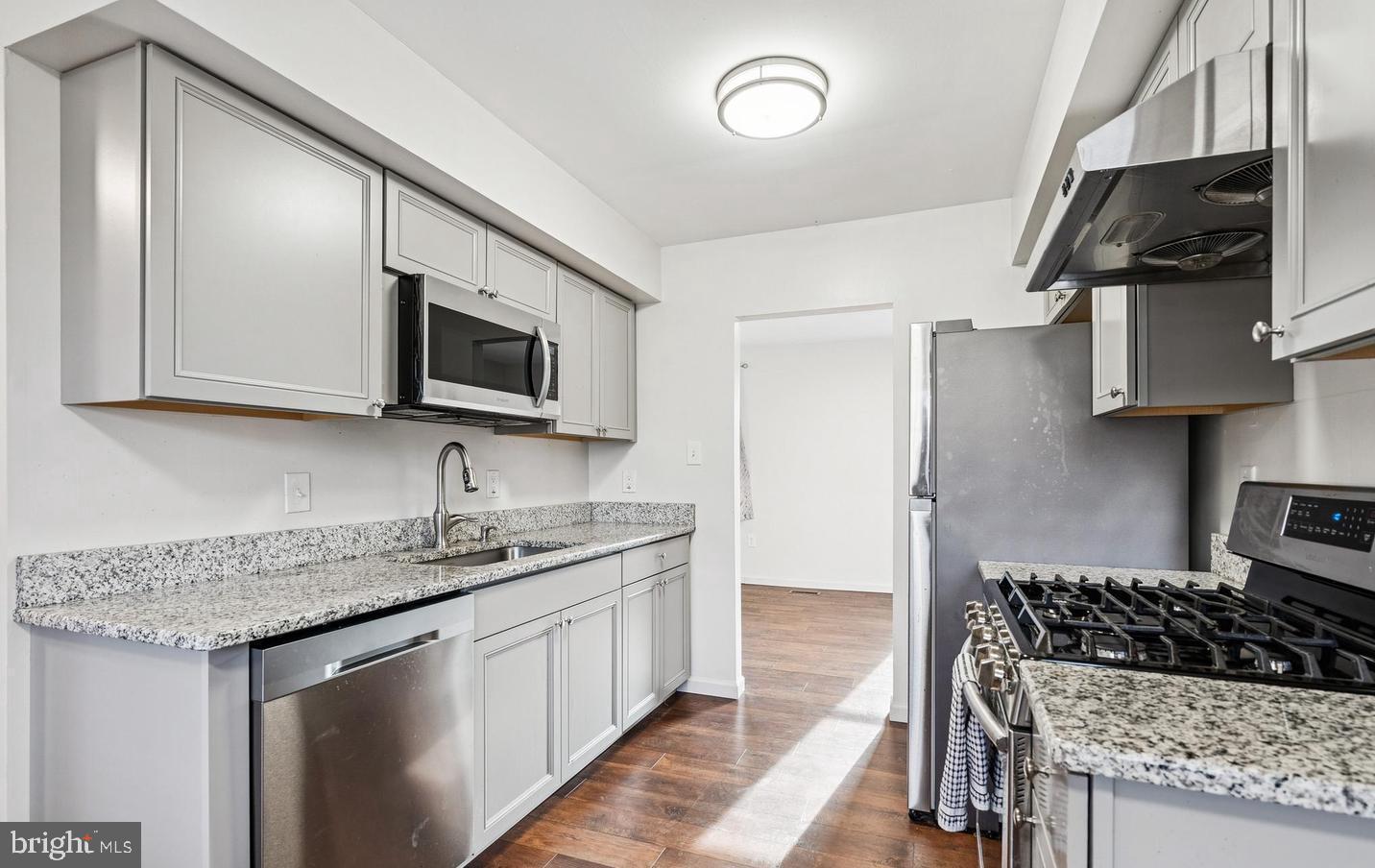 715 Cooper Landing Road Cherry Hill, NJ 08002 - Photo 4 of 19