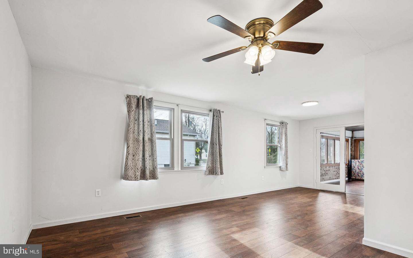 715 Cooper Landing Road Cherry Hill, NJ 08002 - Photo 8 of 19 Living/Dining