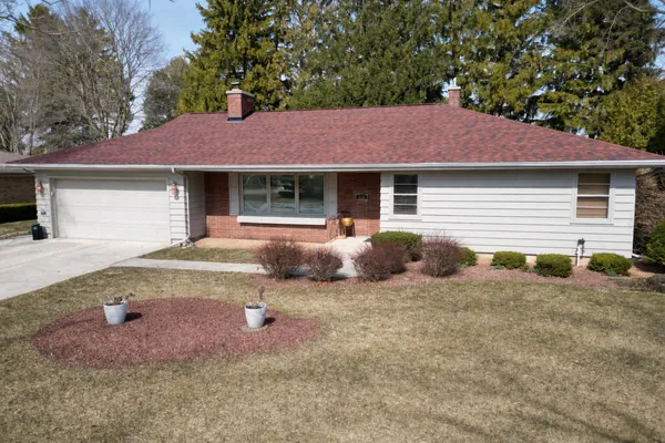 $335,000 | 1616 Ahrens Street, Manitowoc, WI 54220