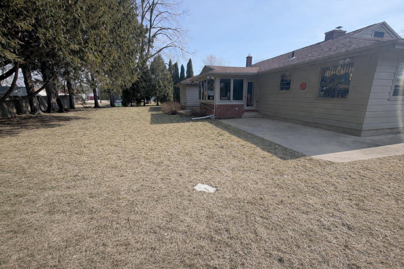 1616 Ahrens Street Manitowoc, WI 54220 - Photo 11 of 14 Backyard