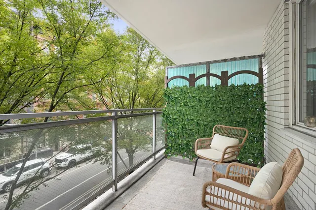 $750,000 | 400 East 77th Street, Unit 3A | Lenox Hill