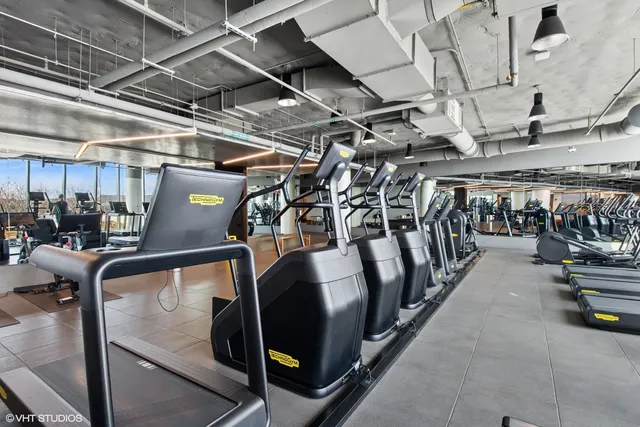 $545,000 | 211 North Harbor Drive, Unit 1307, Chicago, IL 60601