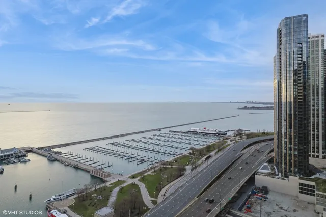 $545,000 | 211 North Harbor Drive, Unit 1307, Chicago, IL 60601