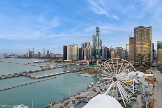 $545,000 | 211 North Harbor Drive, Unit 1307, Chicago, IL 60601