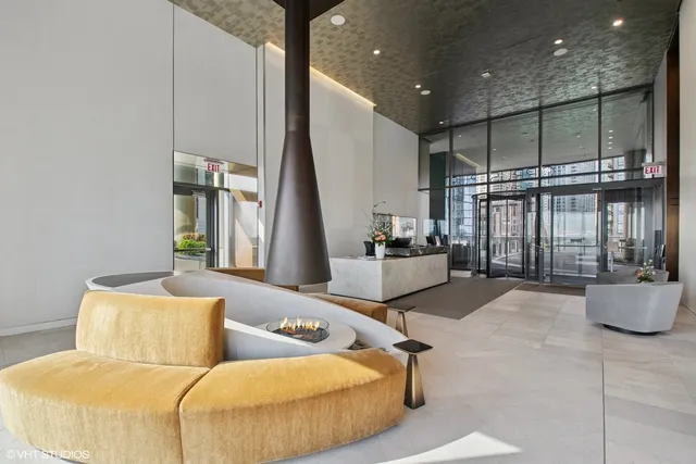 $545,000 | 211 North Harbor Drive, Unit 1307, Chicago, IL 60601