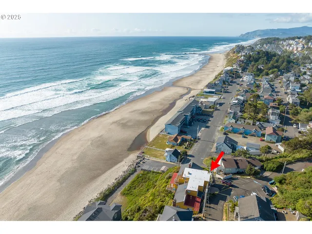 $299,000 | 3521 Southwest Anchor Avenue, Unit 3, Lincoln City, OR 97367