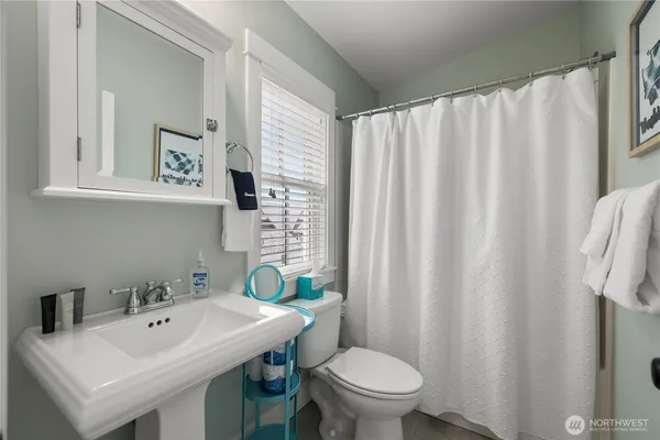 $1,759,000 | 78 Pacifica Lane, Pacific Beach, WA 98571