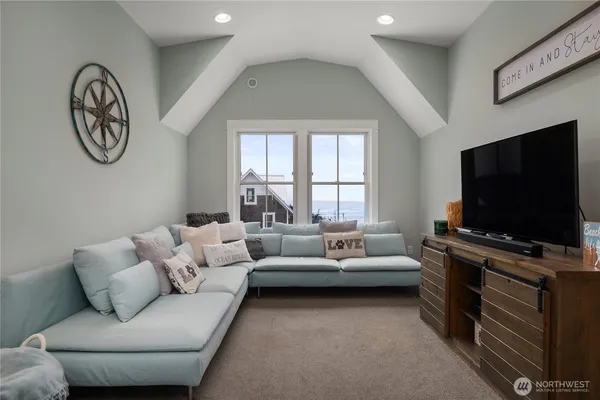 $1,759,000 | 78 Pacifica Lane, Pacific Beach, WA 98571